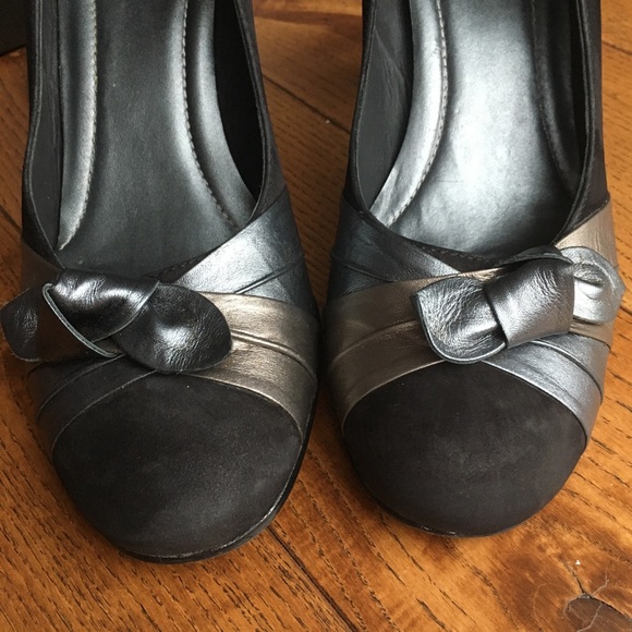 Black suede heels - Picture 7 of 8